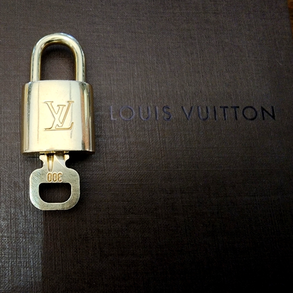 Louis Vuitton Lock & Key #300